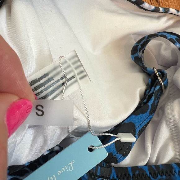 💙BRAND NEW BLUE LEOPARD SWIMSUIT - Picture 7 of 7